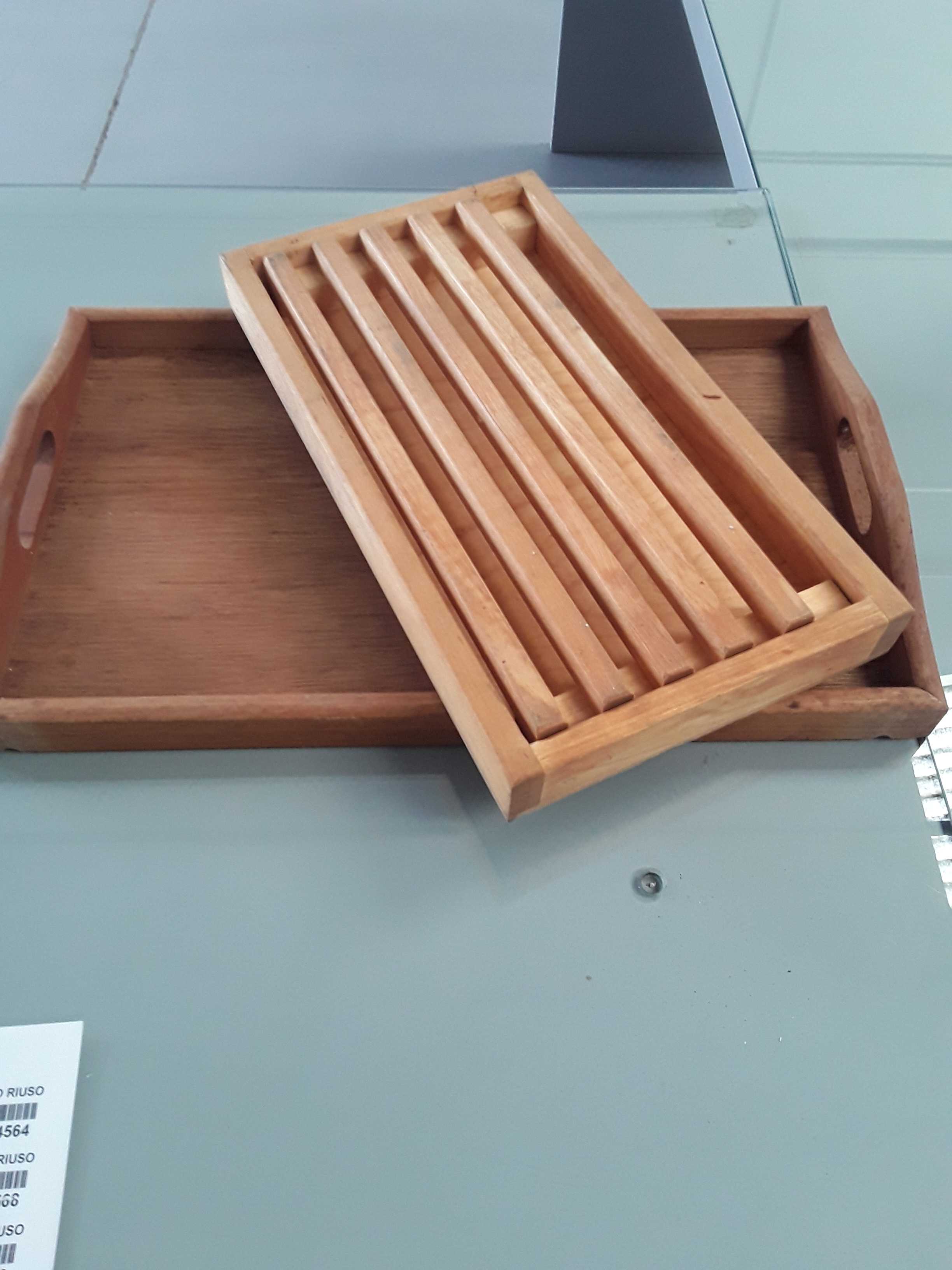 vassoio e tagliapane