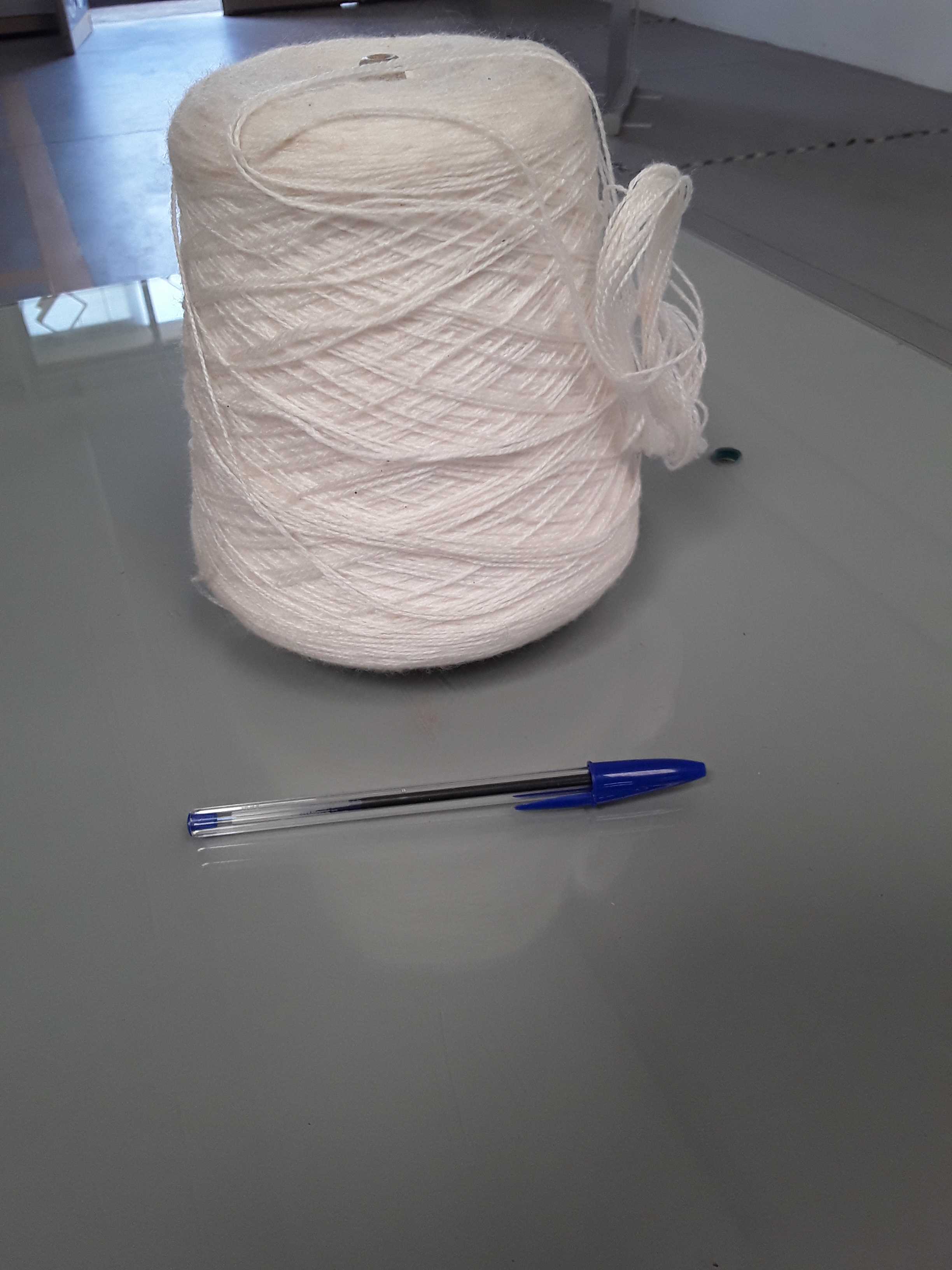 bobina filo colore ecru