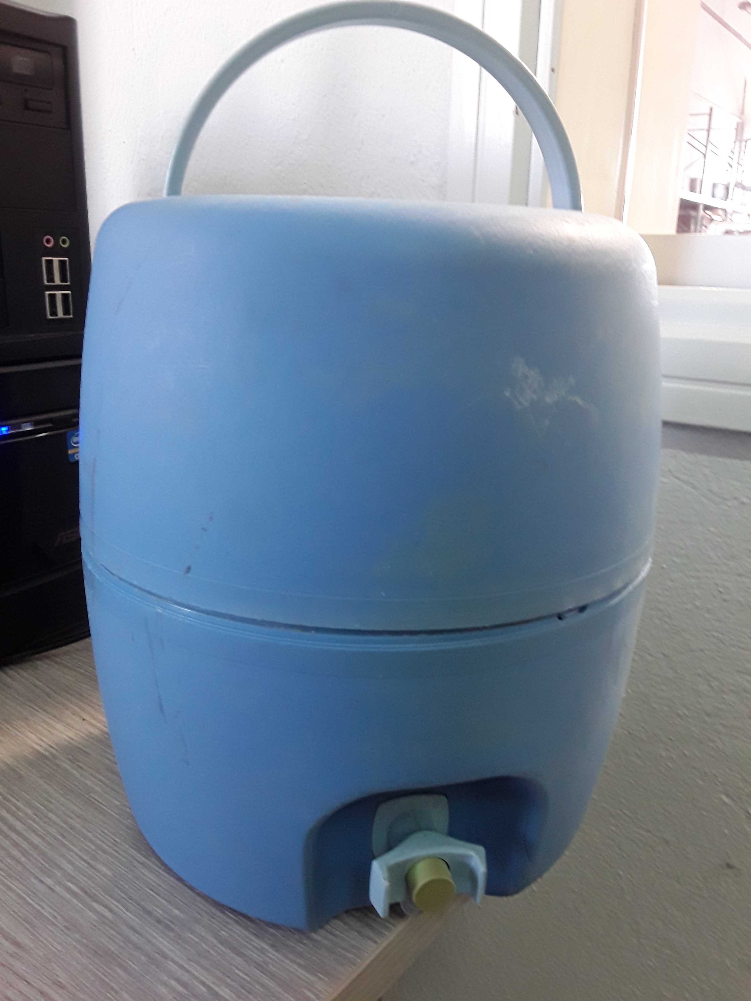 Dispenser d'acqua 