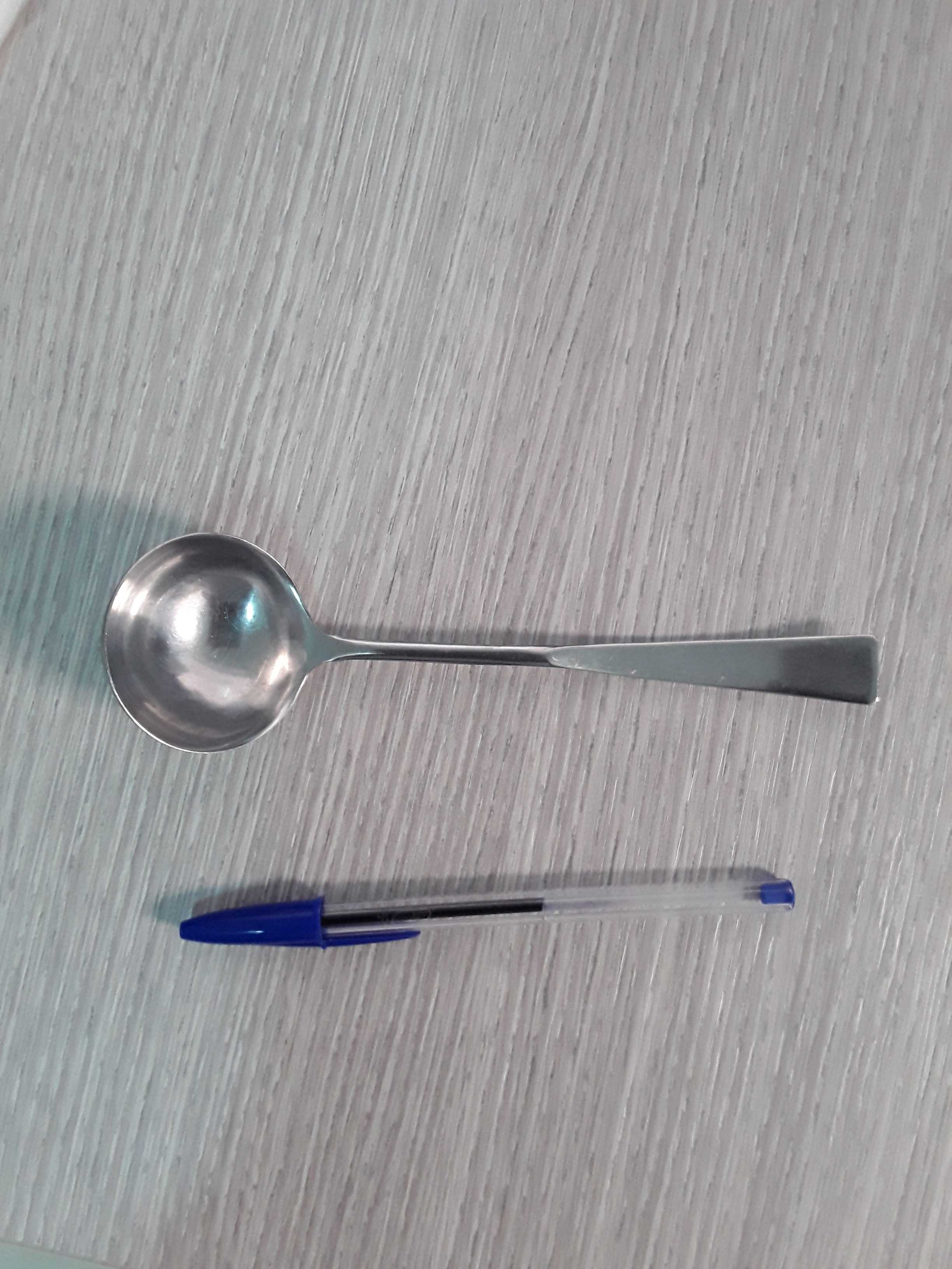 mestolo per salsiera
