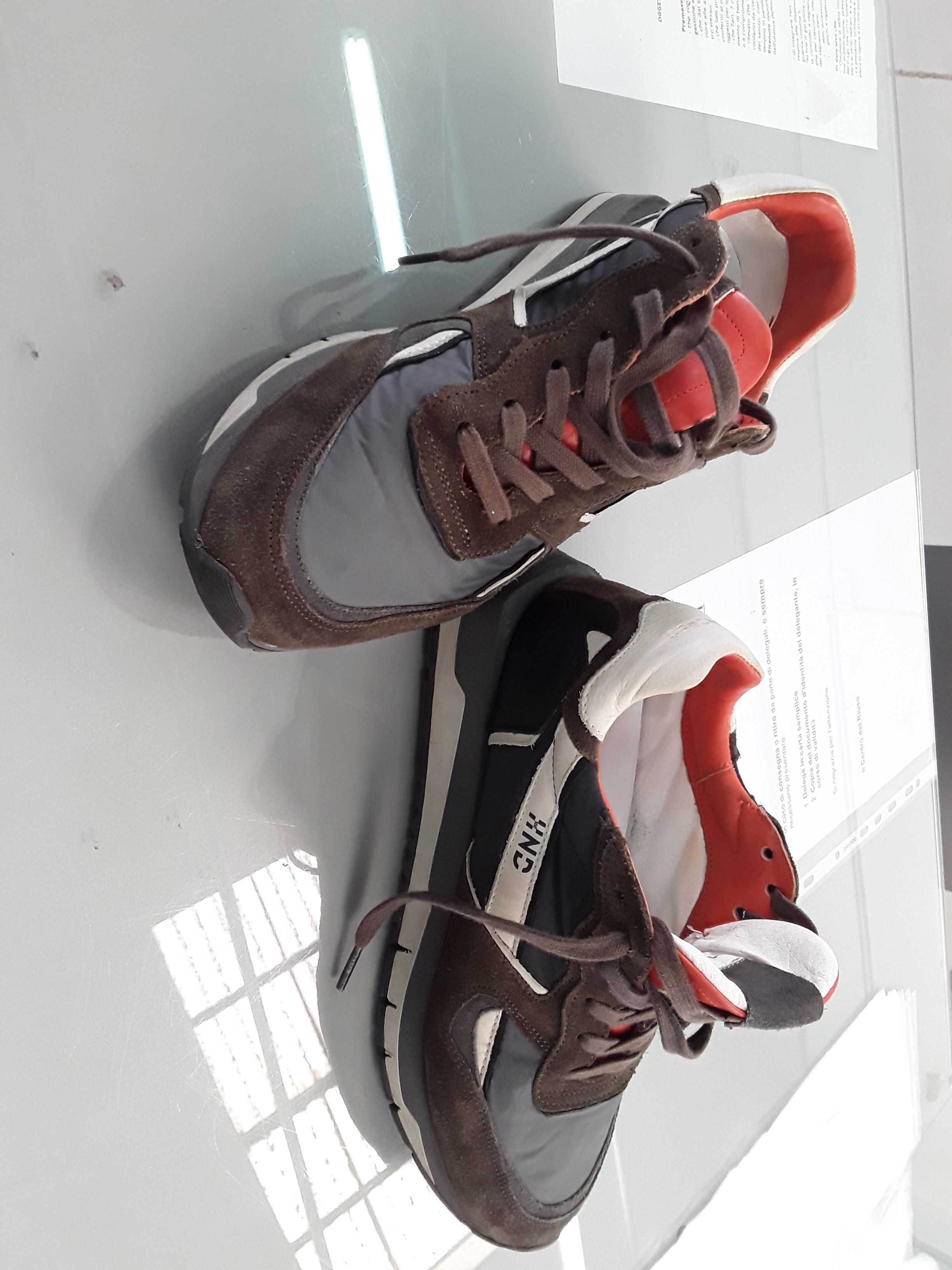 scarpa uomo tg. 42